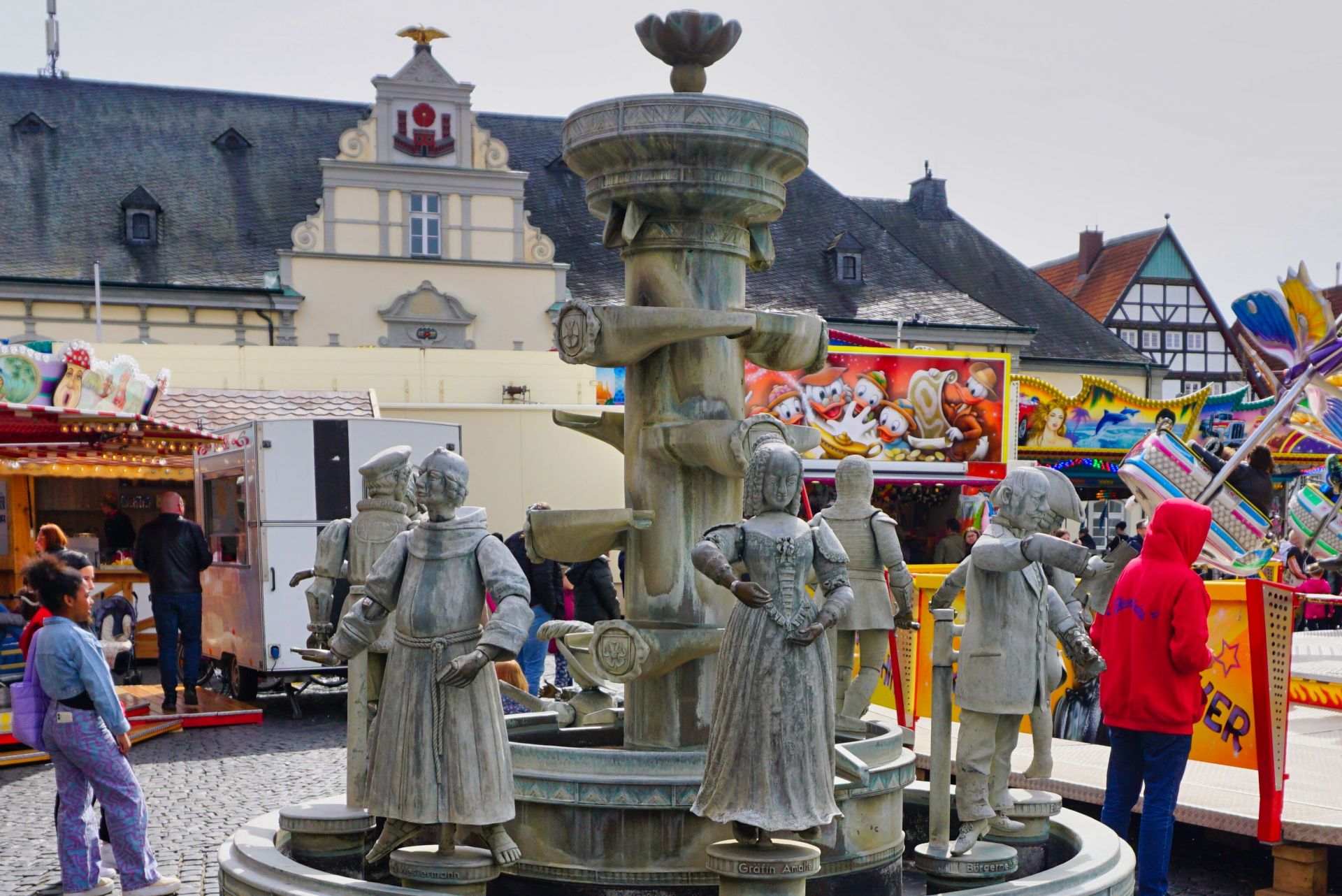 Figuren Bürgerbrunnen