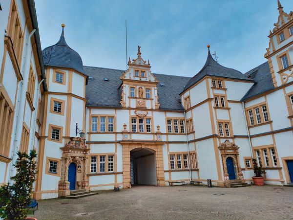 Innenhof Schloss Neuhaus