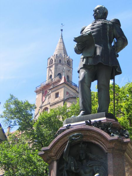 Fürst Karl Anton Statue