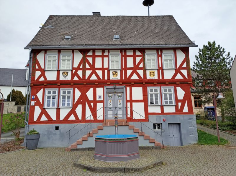 Altes Rathaus, Mittenaar