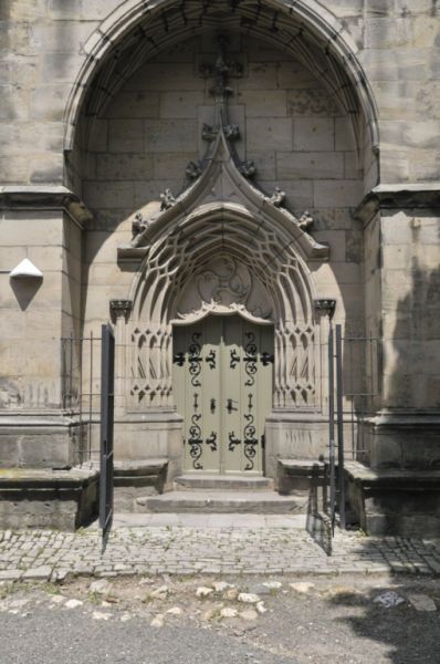 Spätgotisches Kirchenportal