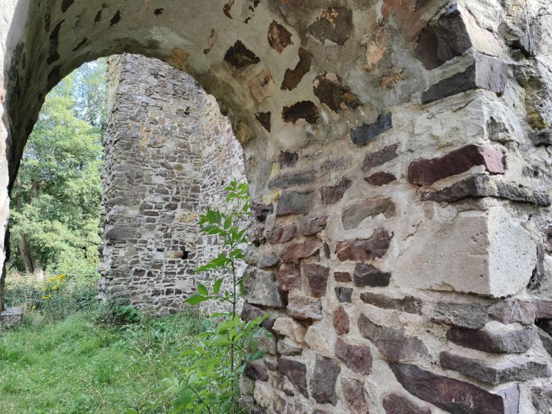 Tor Burgruine Itterburg