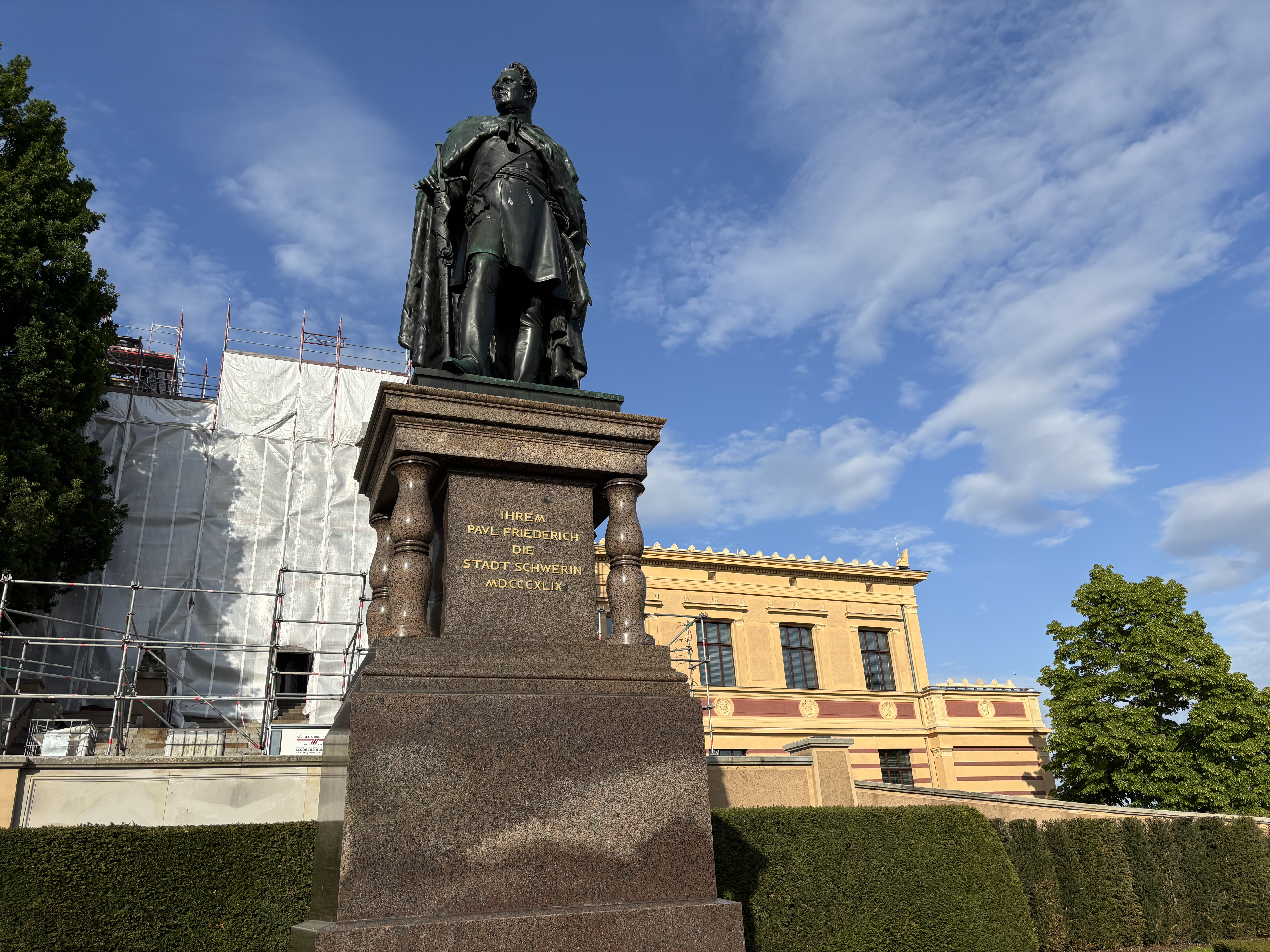 Paul-Friedrich-Denkmal